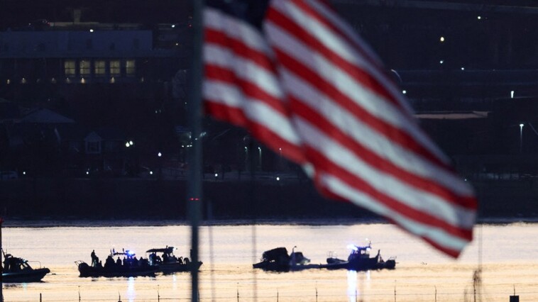 wizards-hold-moment-of-silence-for-victims-of-deadly-midair-collision-in-washington