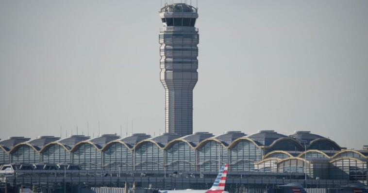 day-before-dc-crash,-there-was-a-near-miss-at-reagan-national-airport-with-eerily-similar-details