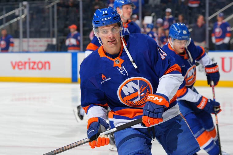 mat-barzal-out-indefinitely-for-islanders-in-potential-injury-disaster