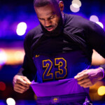 why-the-lakers-should-trade-lebron-james-—-now