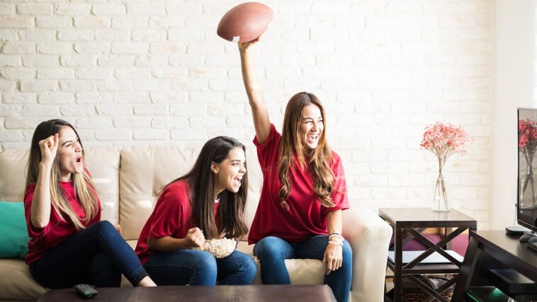 7-super-bowl-essentials-all-taylor-swift-fans-need-for-game-day