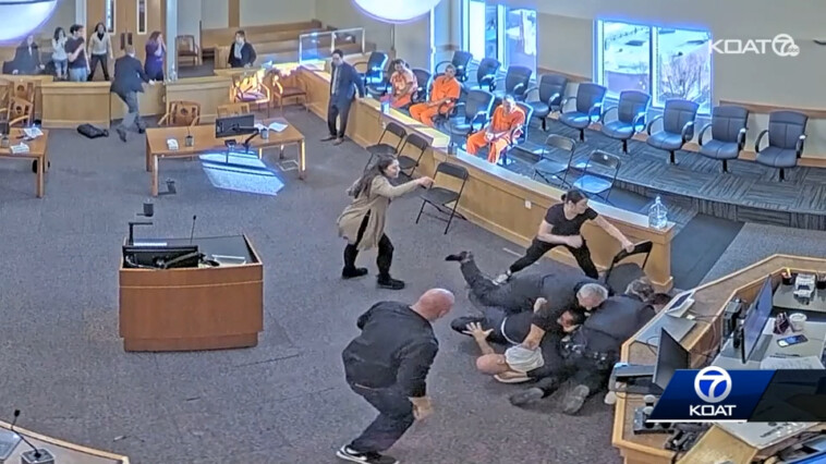 wild-video-shows-murder-suspect-being-attacked-in-court-by-dead-woman’s-uncle,-who-allegedly-said-it-was-‘worth-every-moment’