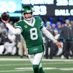 aaron-glenn-is-free-of-aaron-rodgers-and-can-make-jets-his