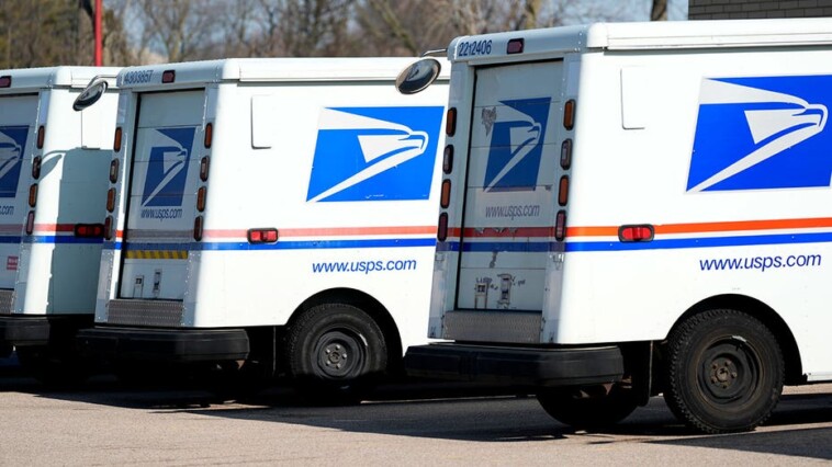 usps-employee-sentenced-to-prison-after-stealing-$24-million-worth-of-checks:-officials