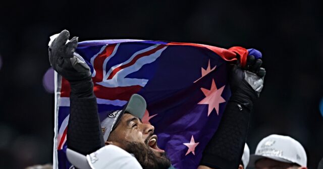 aussies-cheer-homegrown-rugby-convert-jordan-mailata-as-he-makes-history-with-super-bowl-win