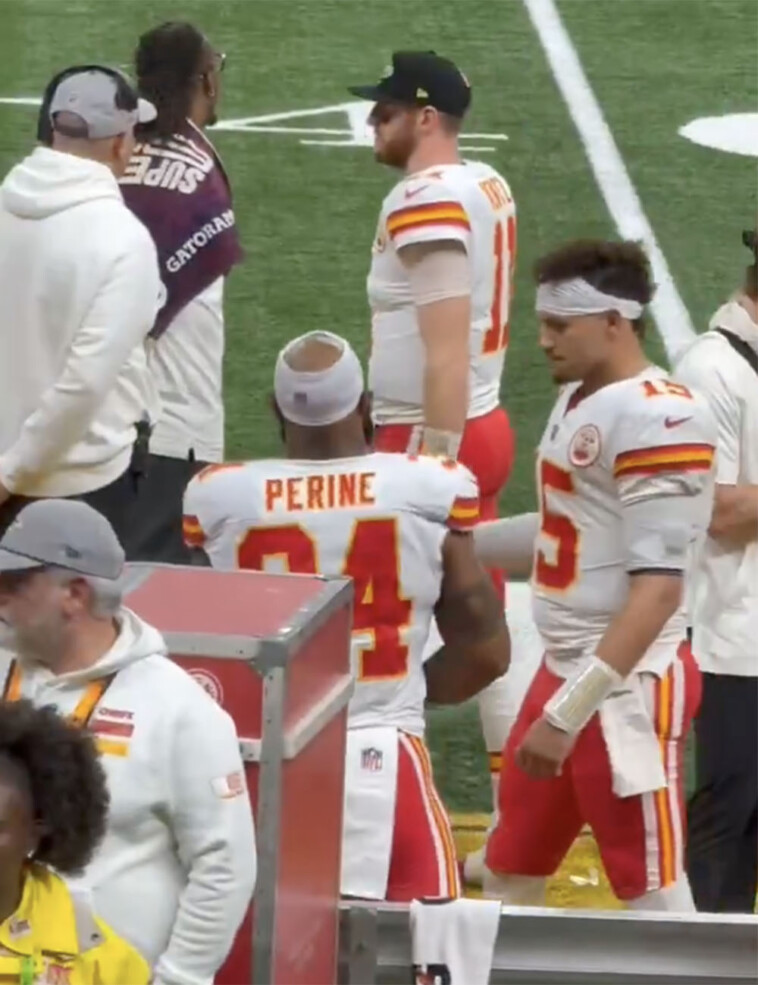 patrick-mahomes-snubs-samaje-perine-while-dapping-up-chiefs-teammates-in-‘weird’-super-bowl-2025-moment