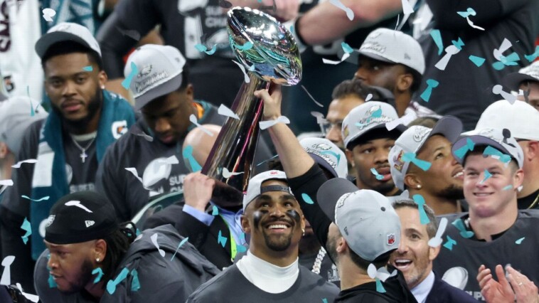 super-bowl-averaged-record-1277m-us.-viewers