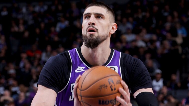 free-agent-center-len-agrees-to-deal-with-lakers