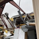 possible-tornado-leaves-3-hurt,-buildings-damaged-along-florida-panhandle