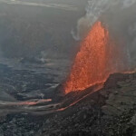 hawaii’s-kilauea-volcano-shoots-lava-330-feet-into-the-sky-in-latest-eruption