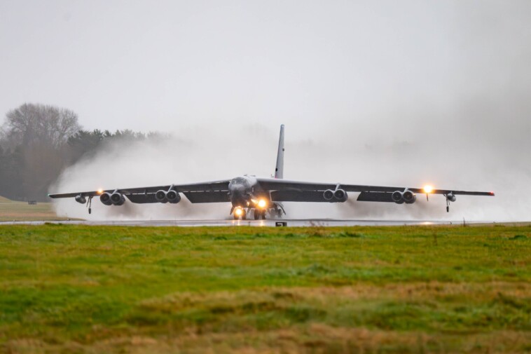 american-b-52-heavy-bombers-arrive-in-uk-as-tensions-heat-up-in-middle-east:-report