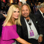 motley-crue’s-vince-neil-survived-plane-crash-that-killed-pilot,-injured-girlfriend-by-celebrating-birthday-in-florida:-pal