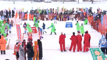 over-120-teams-pelt-each-other-in-epic-international-snowball-tournament:-photos