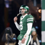 jets-make-aaron-rodgers-breakup-official-—-and-explain-why-they-dumped-him