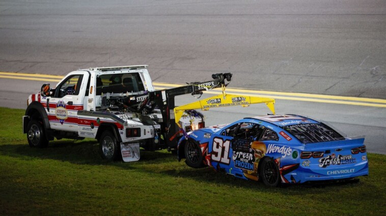 castroneves-turns-to-provisional-for-daytona-500