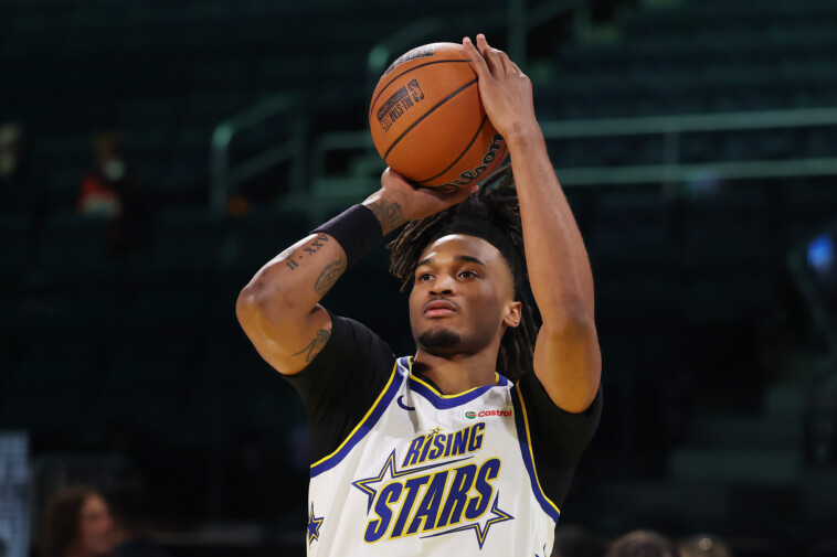 stephon-castle-powers-rising-stars-team-c-into-nba-all-star-game