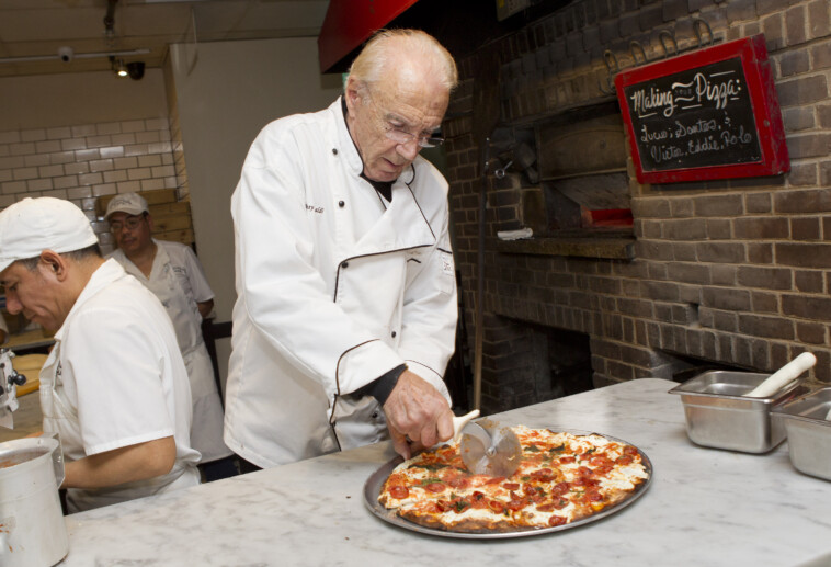 nyc-coal-oven-pizza-legend-patsy-grimaldi-dead-at-93:-‘he-was-a-visionary’