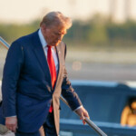 trump-tours-boeing-plane-amid-company’s-failure-to-deliver-new-air-force-one