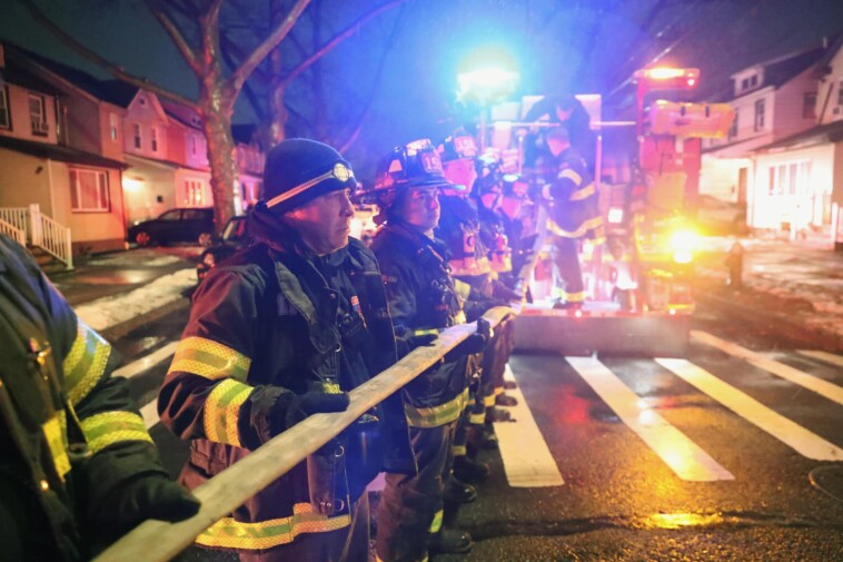 elderly-mom-with-alzheimers,-2-adult-children-killed-in-queens-house-fire:-neighbors