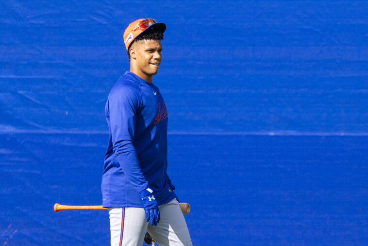 juan-soto-arrives-at-spring-training-as-mets-tenure-officially-begins