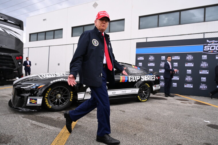 trump-attends-daytona-500,-drives-lap-around-track-in-motorcade-while-delivering-message