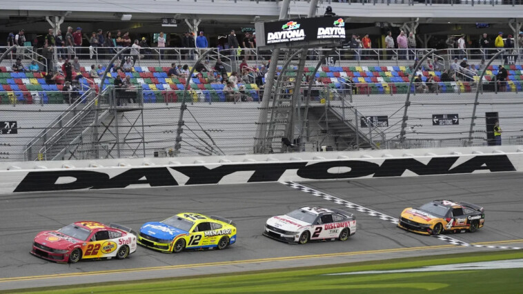 daytona-500-live-updates:-2025-nascar-cup-series-opener-delayed-by-rain-after-just-11-laps