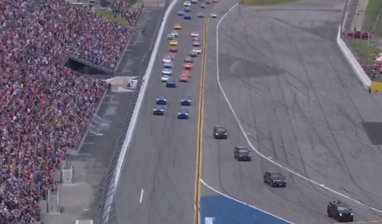 “this-is-your-favorite-president”-–-president-trump-addresses-the-daytona-500-drivers-on-the-radio-as-he-paces-the-field-to-start-the-race