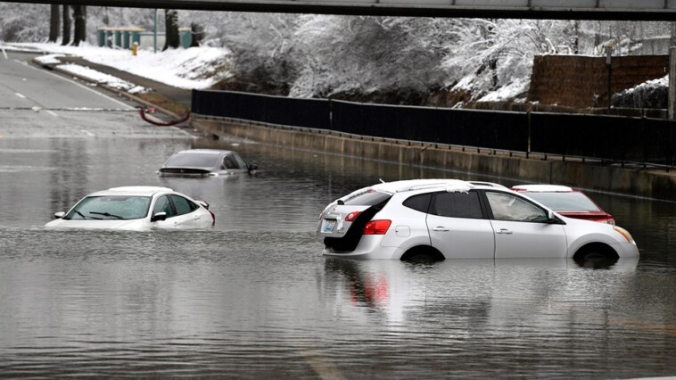 kentucky-mother,-7-year-old-daughter-among-9-dead-from-flooding