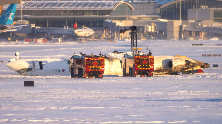 18-injured-in-delta-air-lines-crash