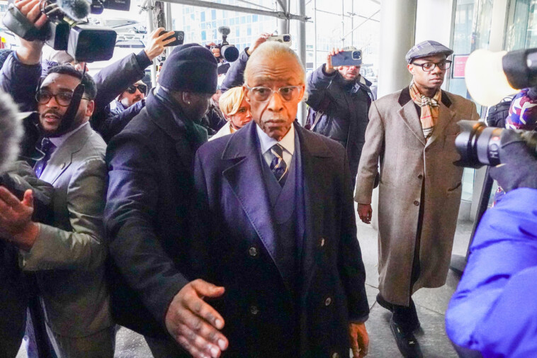 al-sharpton-arrives-at-hochul’s-nyc-office,-where-gov-plans-high-stakes-meetings-on-mayor-adams’-fate