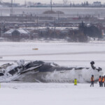 bad-weather-or-human-error?-retired-airline-captain-breaks-down-delta-crash