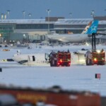 toronto-plane-crash-survivors-seen-taking-luggage-amid-emergency-exit;-travel-experts-weigh-in