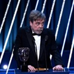 caught-with-his-pants-down?-trump-hater-actor-mark-hamill’s-pants-appear-to-drop-during-bafta-speech