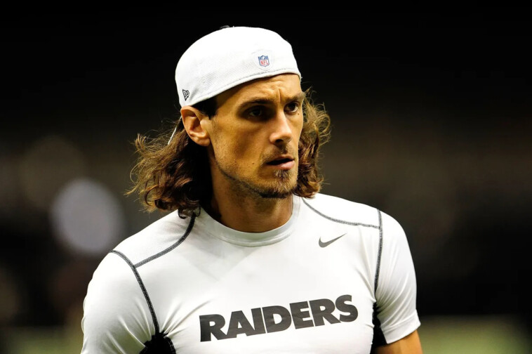 ex-nfl-punter-chris-kluwe-arrested-while-protesting-‘maga’-sign-at-southern-california-city-council-meeting