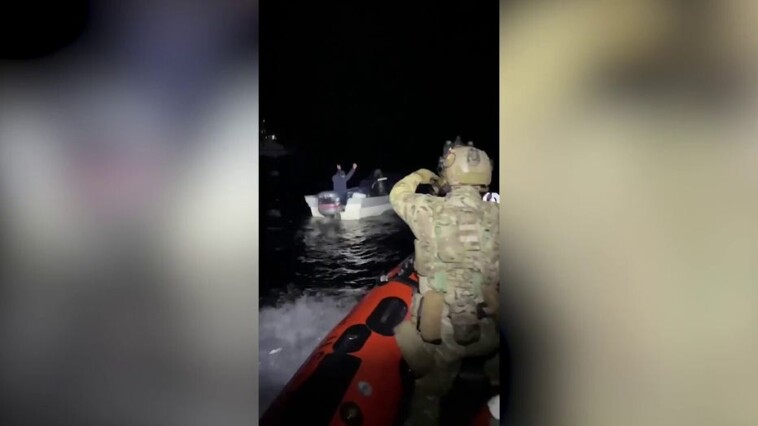 coast-guard-intercepts-‘panga’-boat-with-20-suspected-illegal-migrants-in-waters-off-san-diego