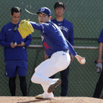 roki-sasaki’s-first-live-batting-practice-draws-a-crowd-at-dodgers-camp:-‘everybody’s-excited-to-watch-it’