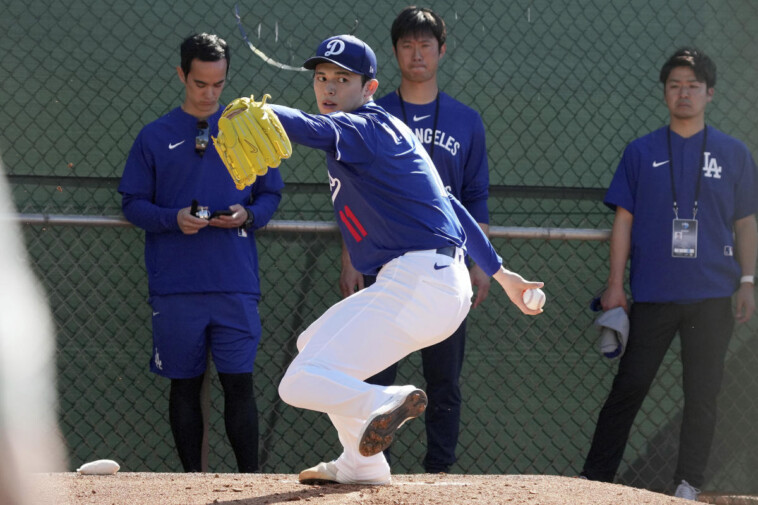 roki-sasaki’s-first-live-batting-practice-draws-a-crowd-at-dodgers-camp:-‘everybody’s-excited-to-watch-it’