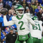 tyrod-taylor-has-done-it-all-in-the-nfl,-and-the-jets-may-need-him-to-do-it-again