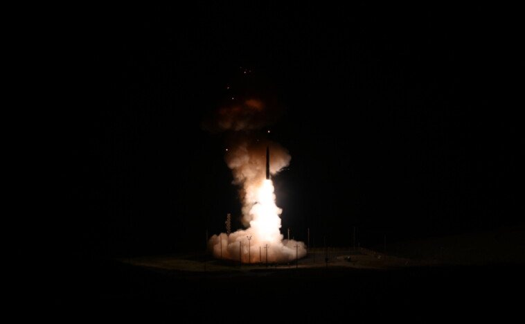 us-military-launches-unarmed-nuclear-missile-in-southern-california-to-show-off-capabilities