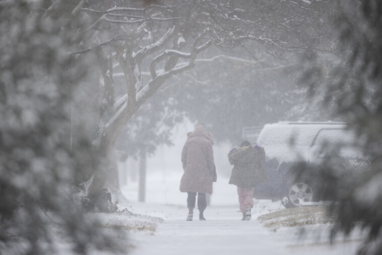 deadly-winter-storm-wreaks-havoc-as-mid-atlantic-still-under-weather-alerts