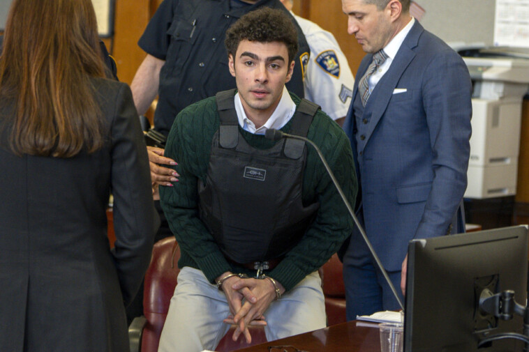 luigi-mangione-wears-bulletproof-vest-as-lawyer-tries-in-vain-to-delay-case-during-made-for-tv-hearing-in-manhattan