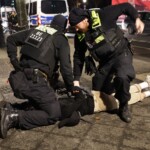 stabbing-suspect-arrested-at-berlin’s-holocaust-memorial-after-injuring-tourist