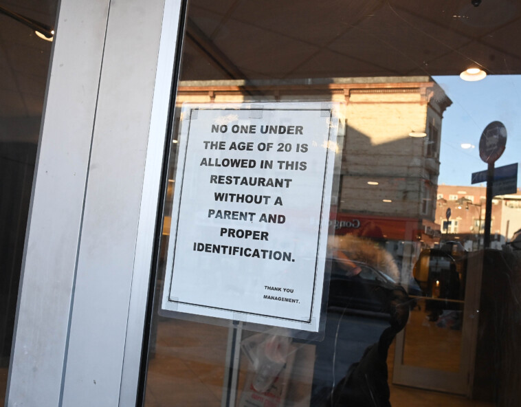 not-lovin’-it:-crime-ridden-nyc-mcdonald’s-has-started-carding-people-at-the-door