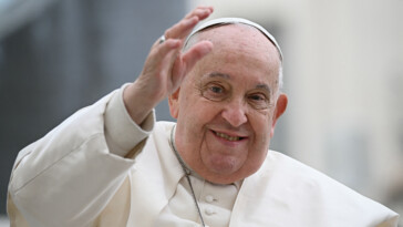 pope-francis-in-critical-condition-after-suffering-long-respiratory-crisis