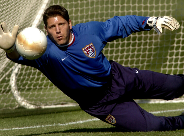 former-usmnt-goalie-tony-meola-suffers-heart-attack-one-day-before-56th-birthday