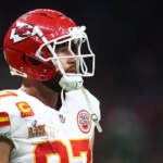 travis-kelce-‘probably’-knows-retirement-decision-already,-his-brother-says