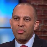 jeffries:-trump-‘intentionally-unleashing-extremism’-to-disorient-americans