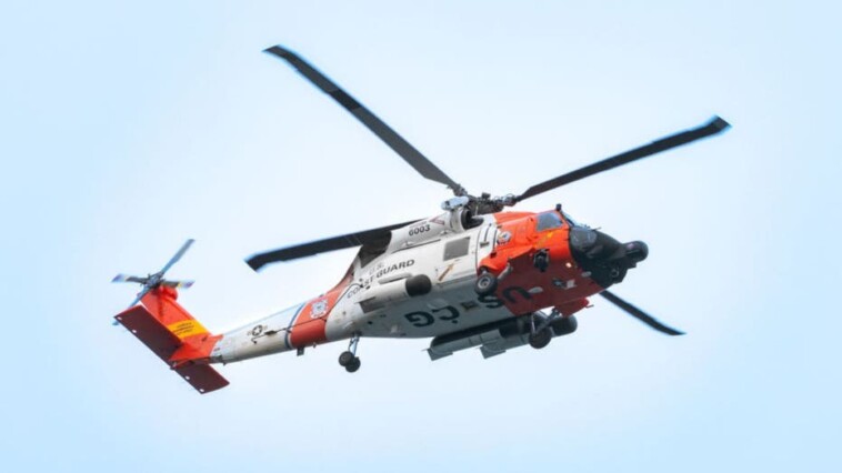 us-coast-guard,-new-york-first-responders-searching-for-missing-person-after-boat-capsized-with-six-passengers