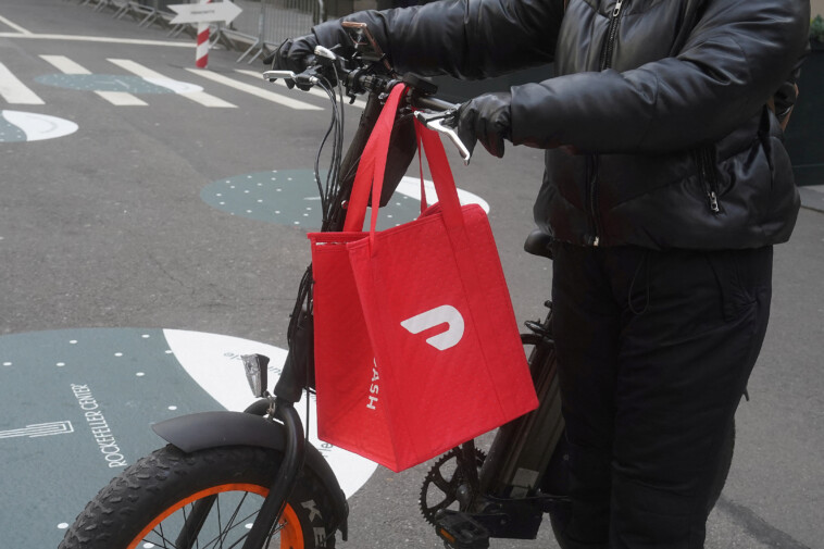 doordash-to-pay-ny-delivery-workers-$17m-for-using-their-tips-to-cover-wages