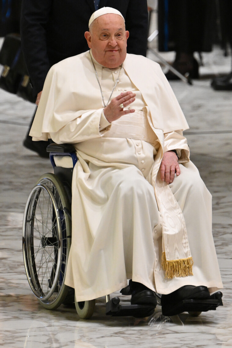 pope-francis-rested-well-all-night,-vatican-says